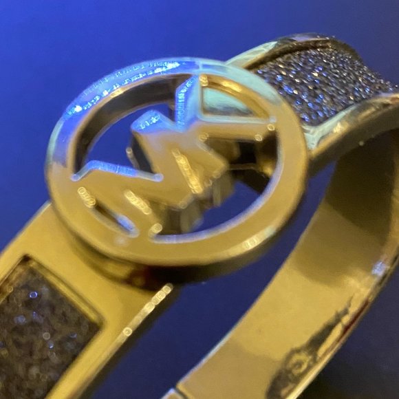 Michael Kors Beautiful Black Glitter Hinged  Bracelet - Picture 5 of 5